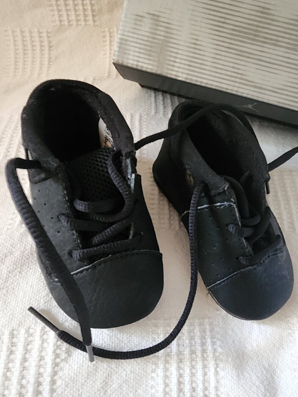 🏀 Vintage Jordan's 🏀 3c Nike Jordan's low black, baby's first Jordans Like Ne